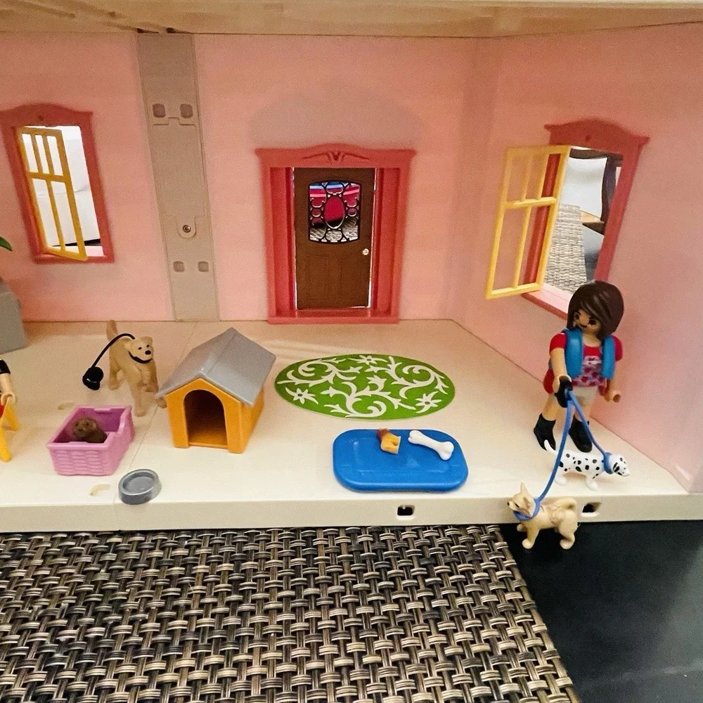 Playmobil deluxe dollhouse